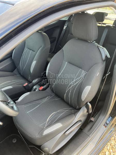 Peugeot 208 1.0 v.serv