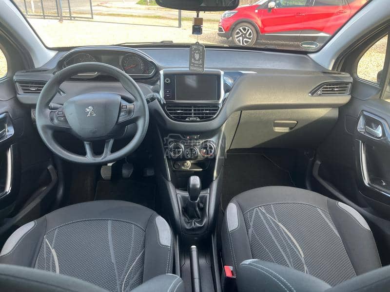 Peugeot 208 1.0 v.serv