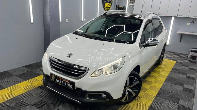 Peugeot 2008 ALLURE  PANO