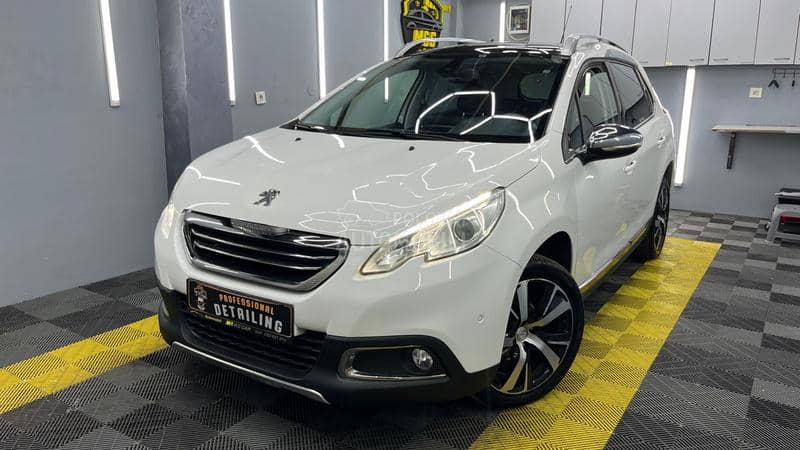 Peugeot 2008 ALLURE  PANO