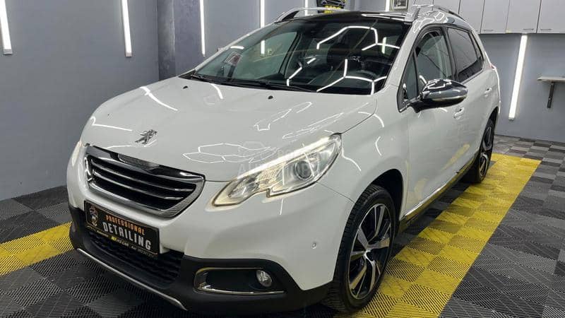 Peugeot 2008 ALLURE  PANO