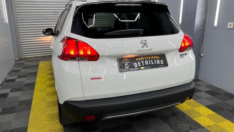 Peugeot 2008 ALLURE  PANO