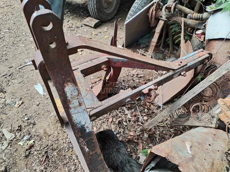 IMT Leskovački plugovi