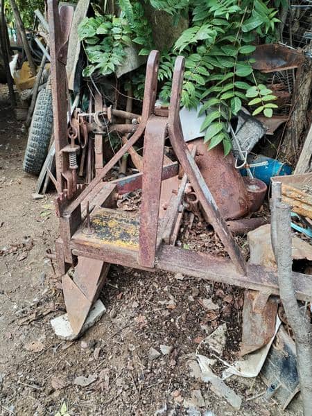 IMT Leskovački plugovi