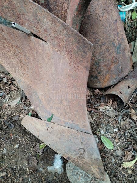 IMT Leskovački plugovi