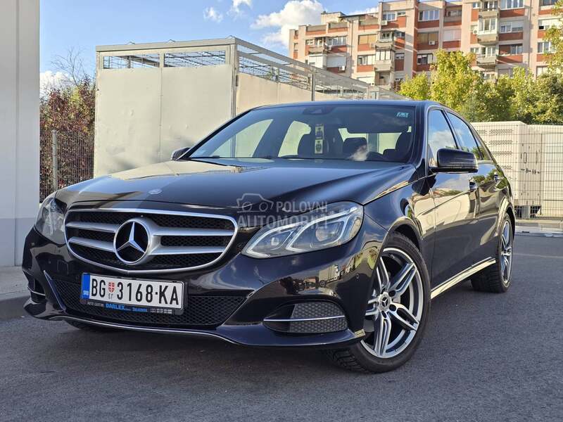 Mercedes Benz E 220 Izuzetno stanje