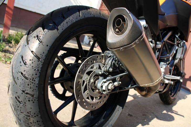 KTM Duke 125 ABS Akrapovič