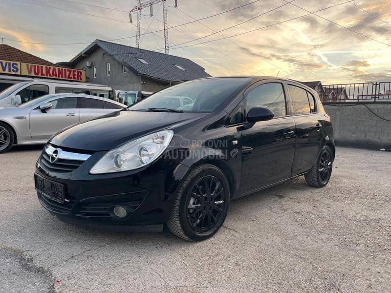 Opel Corsa D 1.2 TNG