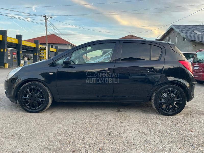 Opel Corsa D 1.2 TNG