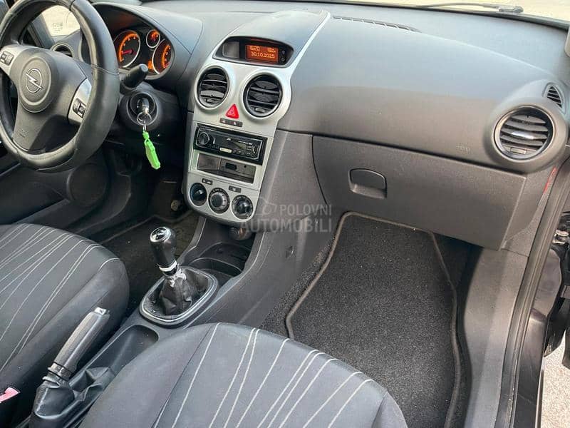 Opel Corsa D 1.2 TNG