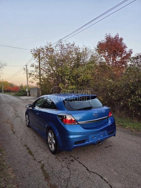 Opel Astra H OPC