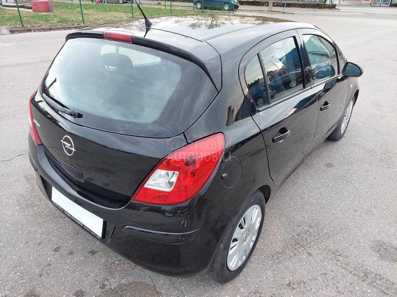 Opel Corsa D 1.4 16v 66k.w NOV