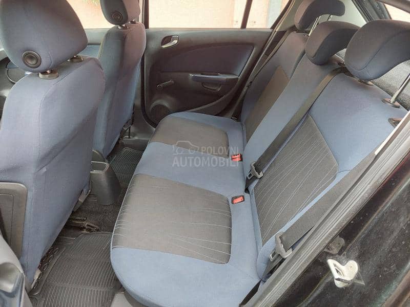 Opel Corsa D 1.4 16v 66k.w NOV