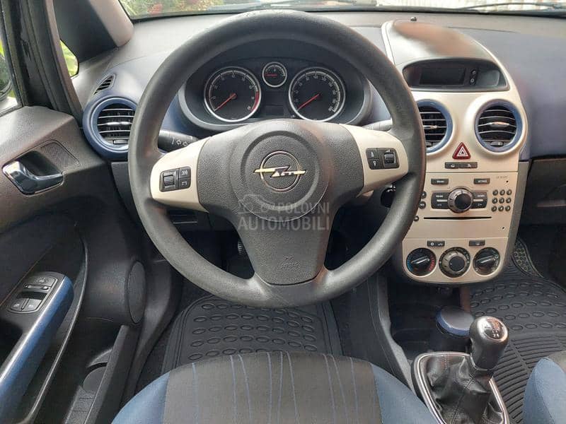 Opel Corsa D 1.4 16v 66k.w NOV