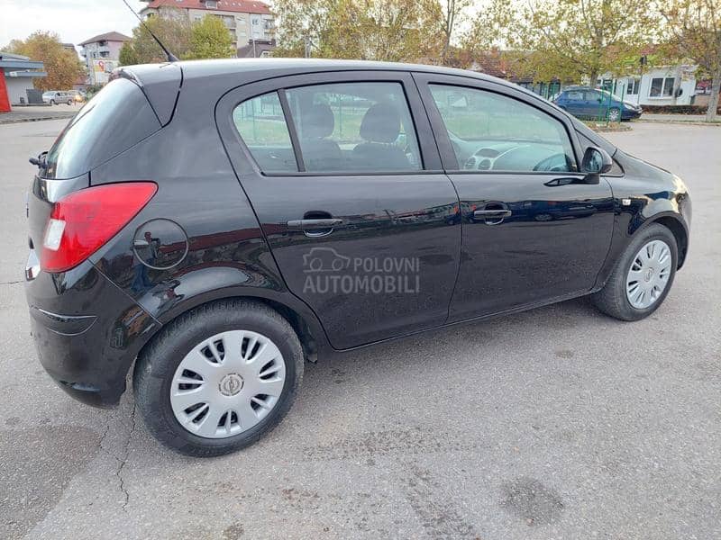 Opel Corsa D 1.4 16v 66k.w NOV