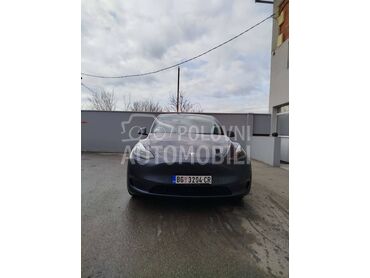 Tesla Model Y LongRangeDualmotor