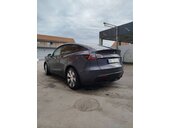 Tesla Model Y LongRangeDualmotor