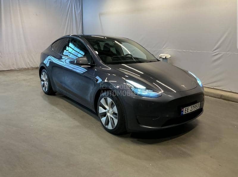 Tesla Model Y LongRangeDualmotor