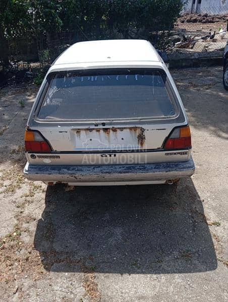 Volkswagen Golf 2 GTI