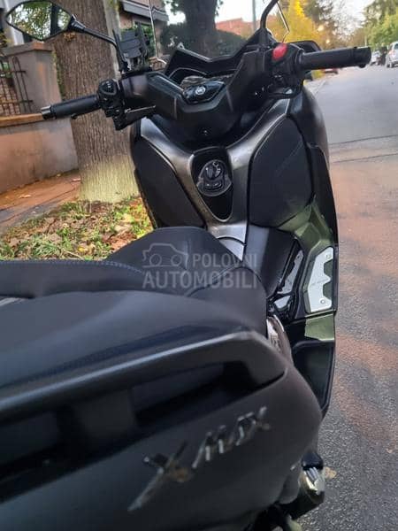 Yamaha XMAX