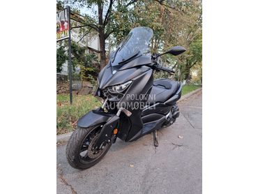Yamaha XMAX