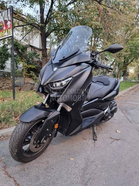 Yamaha XMAX