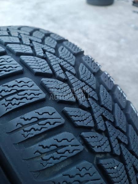 Dunlop 185/65 R15 Zimska