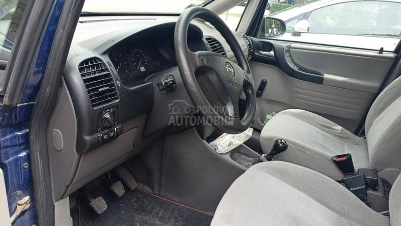 Opel Zafira 