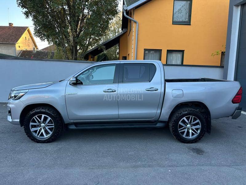 Toyota Hilux 2.4D