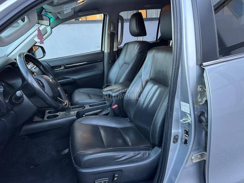 Toyota Hilux 2.4D