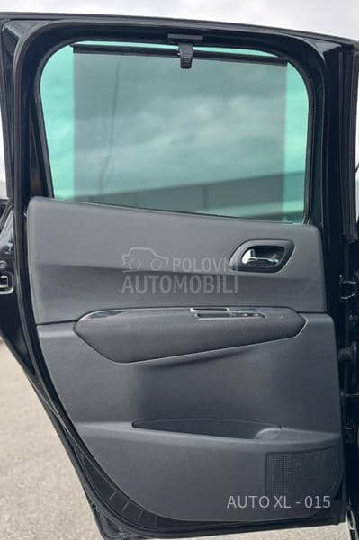 Peugeot 3008 1.6 eHDI // ALLURE