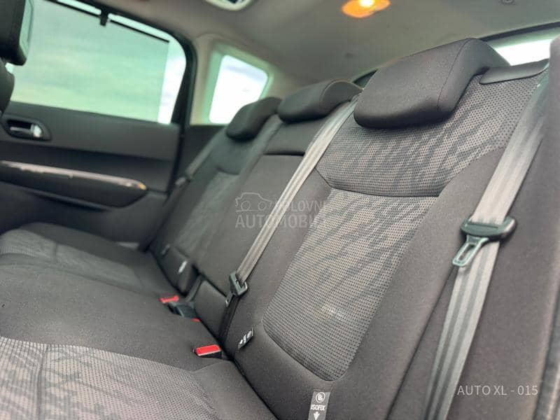 Peugeot 3008 1.6 eHDI // ALLURE