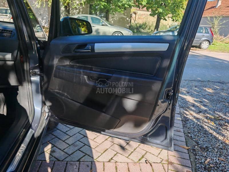 Opel Zafira 