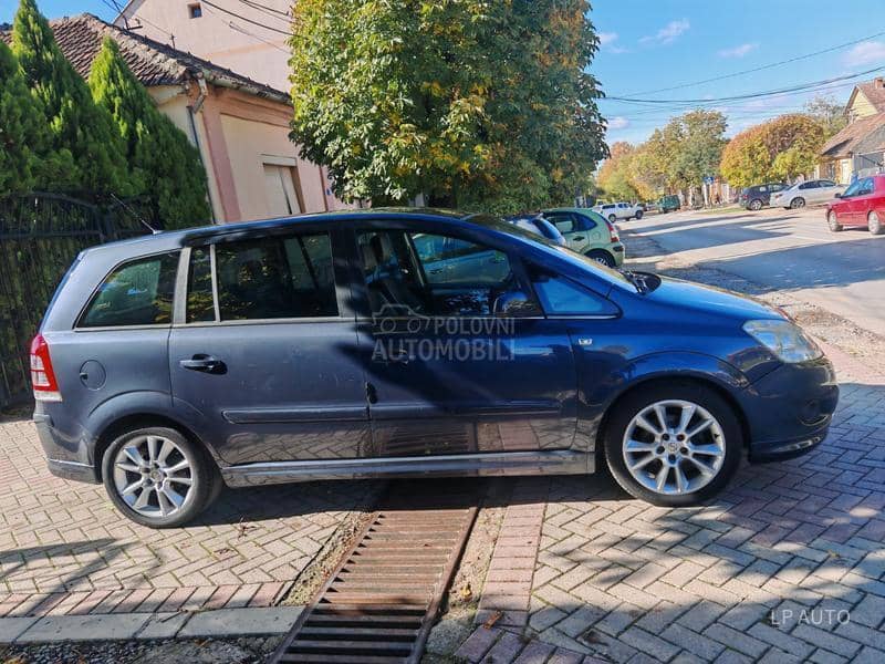 Opel Zafira 