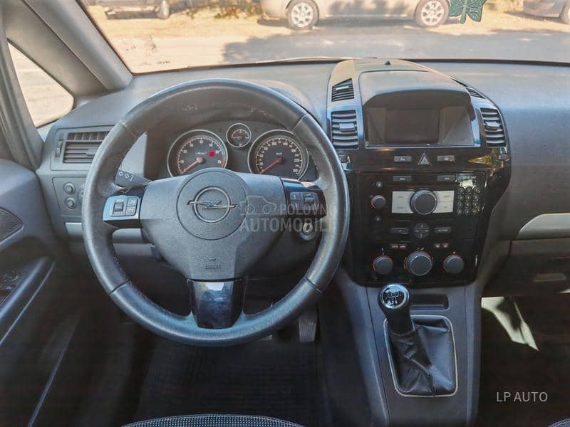 Opel Zafira 