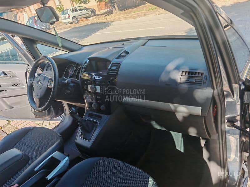 Opel Zafira 