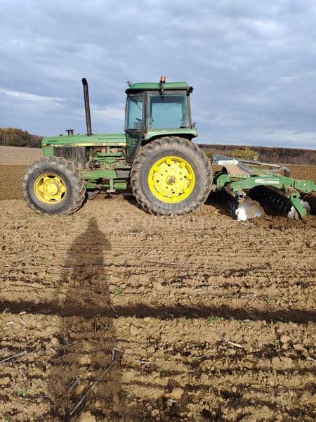 John Deere 4350
