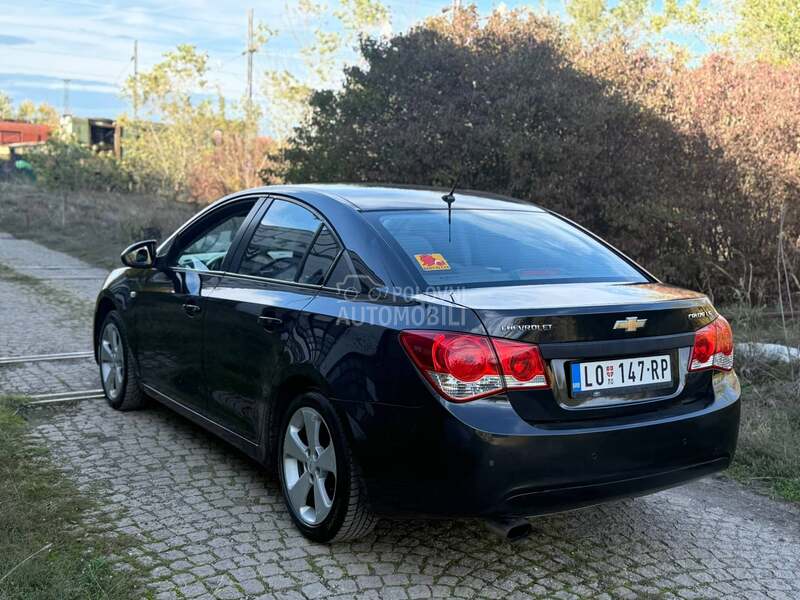 Chevrolet Cruze 1.8 TNG