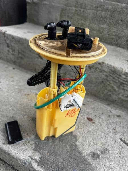 Pumpa u rezervoaru 1.3 1.7 cdt