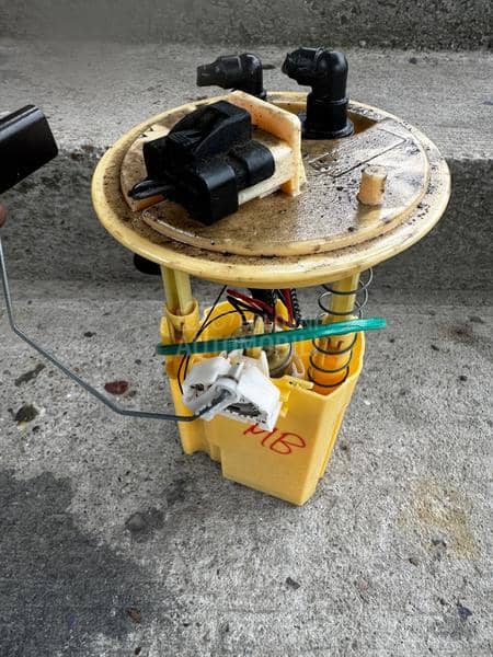 Pumpa u rezervoaru 1.3 1.7 cdt