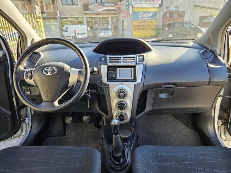 Toyota Yaris 1.4 D4D /N.A.V.I/