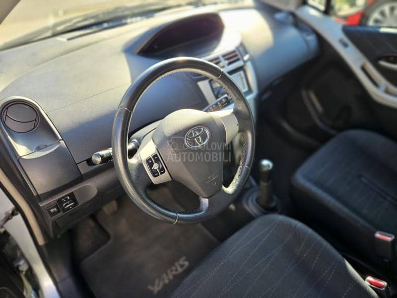 Toyota Yaris 1.4 D4D /N.A.V.I/