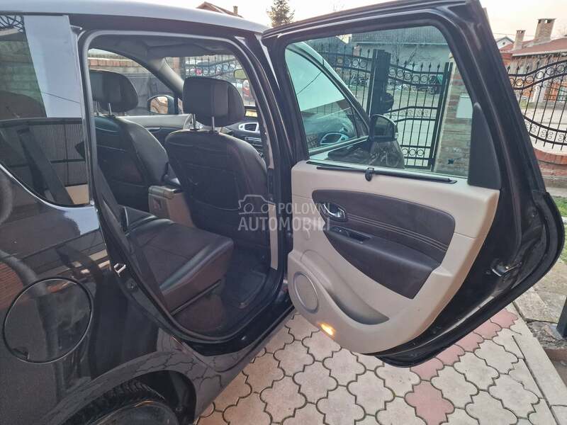 Renault Scenic 1.5 dci TOM TOM