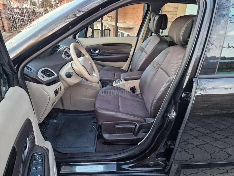 Renault Scenic 1.5 dci TOM TOM