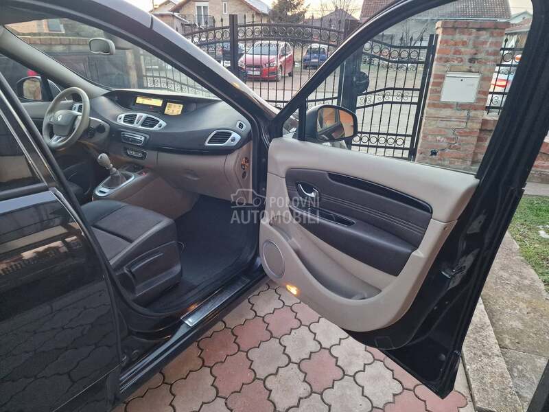 Renault Scenic 1.5 dci TOM TOM