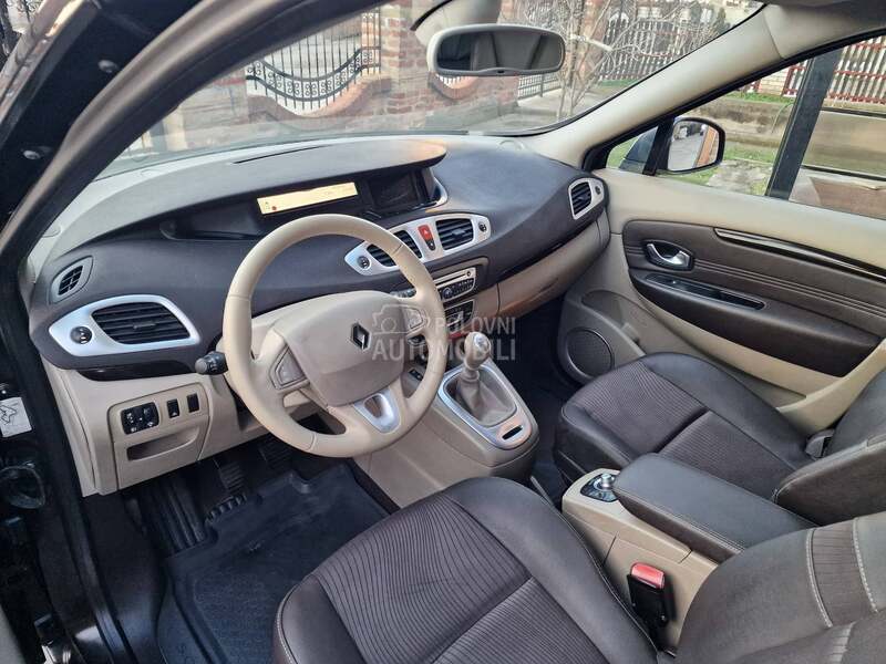 Renault Scenic 1.5 dci TOM TOM