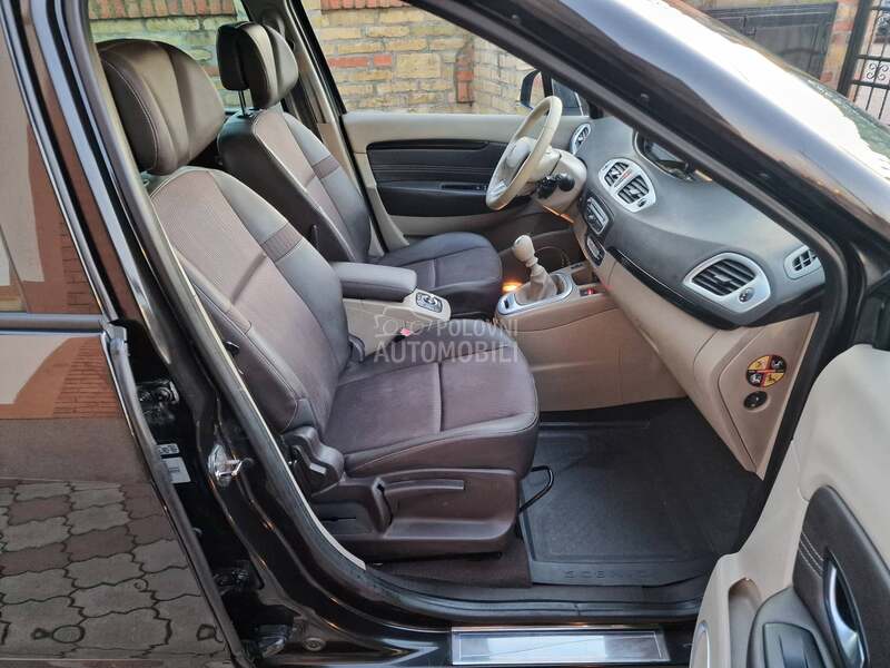 Renault Scenic 1.5 dci TOM TOM