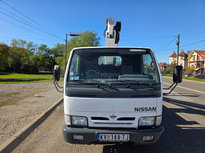 Nissan CABSTAR E120