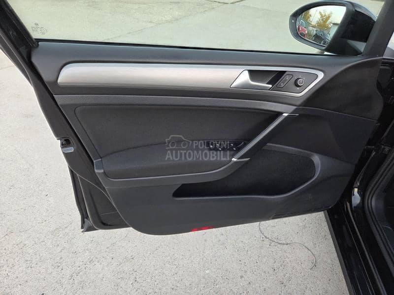 Volkswagen Golf 7 BUKVANO NOV