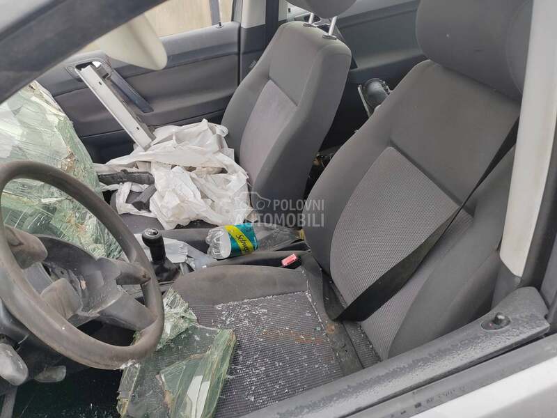 Volkswagen Polo 1.2 6v 2008. god. -  kompletan auto u delovima